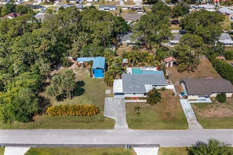 441 Bargello Ave SE, Palm Bay, FL 32909 .